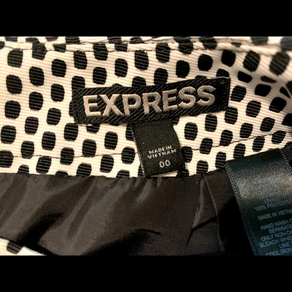 Express High-waisted Mini Skirt - Picture 2 of 3